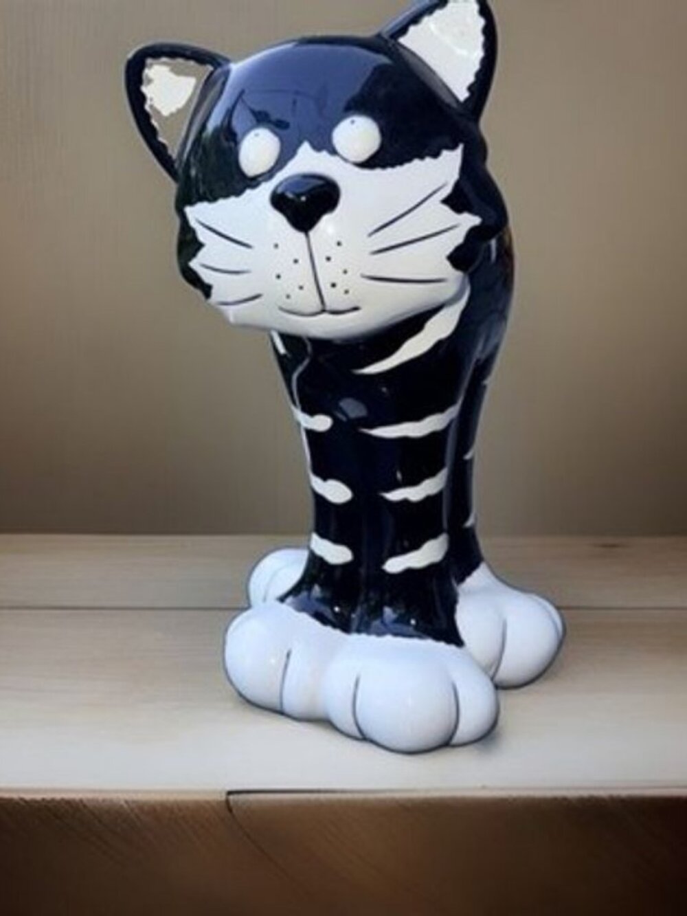 Burton & Burton Scaredy-Cat Ceramic Vase "Chester Cat Planter"